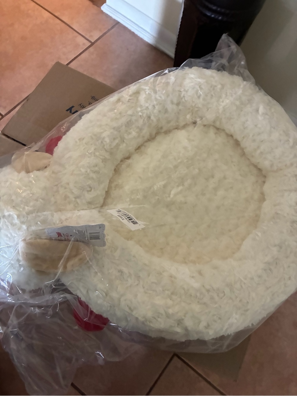 Lamb Chop Plush Pet Bed new with tags in plastic wrap - Picture 5 of 10